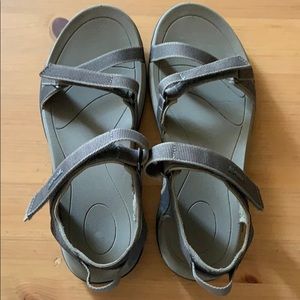 Grey Teva’s